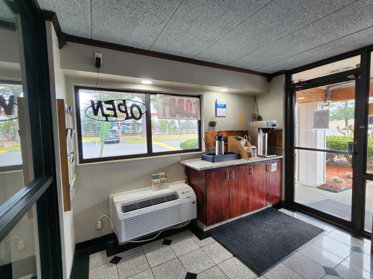 Americas Best Value Inn And Suites Little Rock Exterior foto